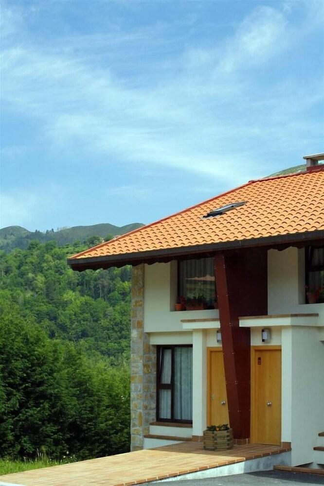 Apartamentos Aldea Del Puente Cangas de Onis Ngoại thất bức ảnh