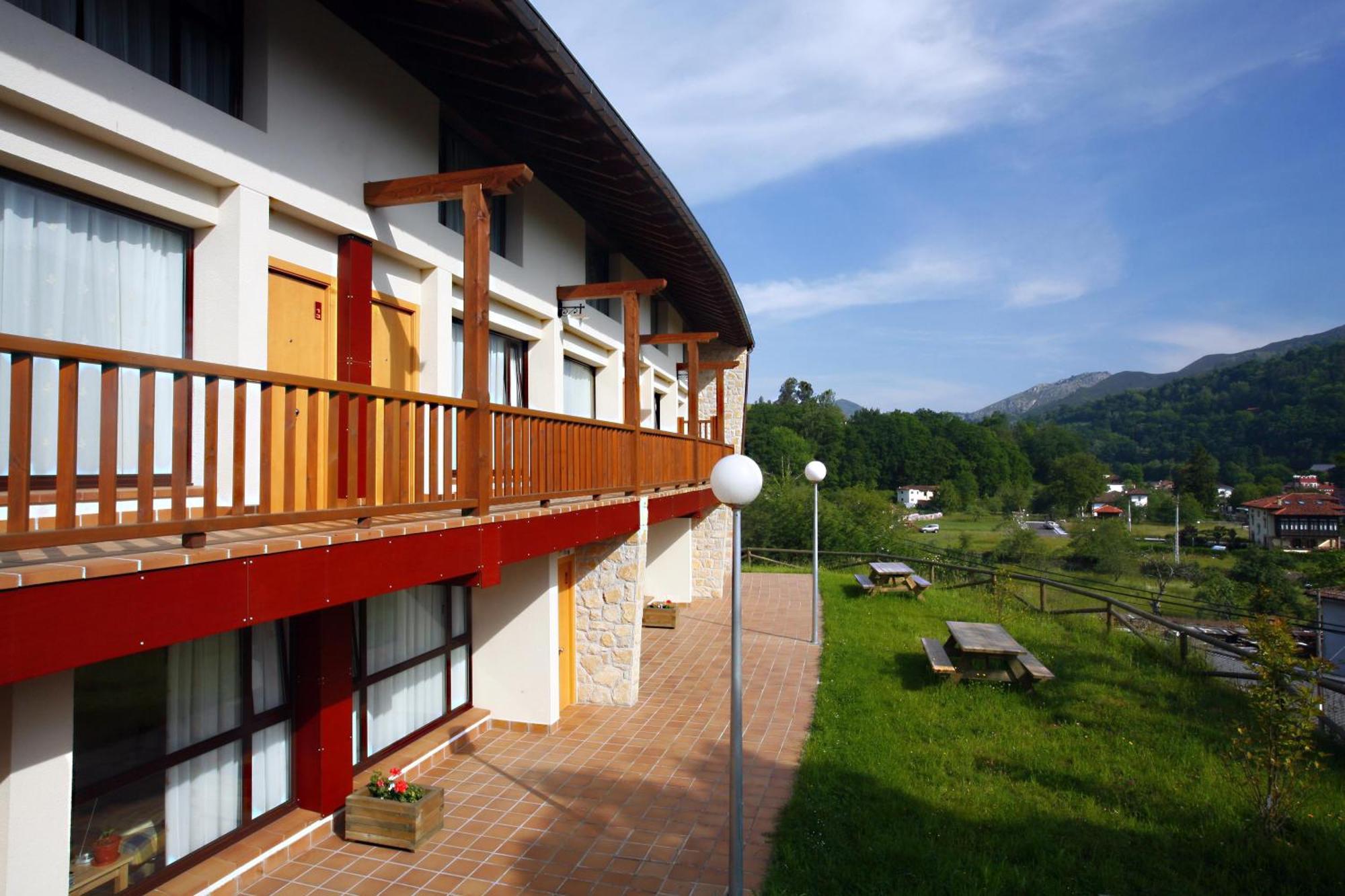 Apartamentos Aldea Del Puente Cangas de Onis Ngoại thất bức ảnh